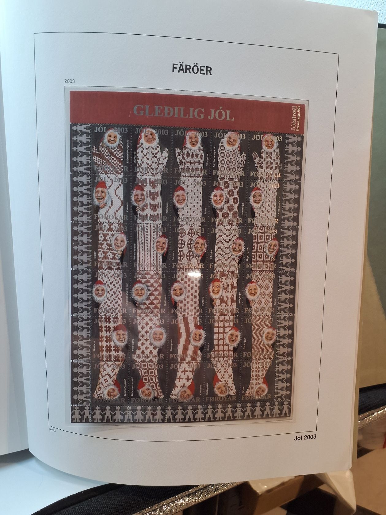 Frimærke samling i DAVO bind I og II sælges samlet